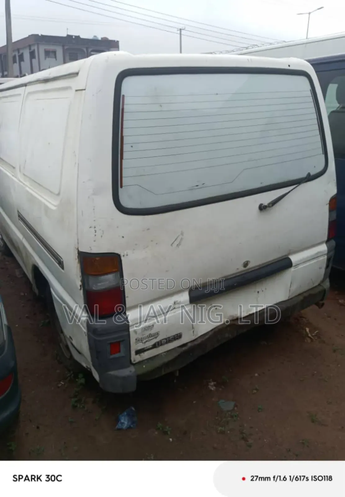 Mitsubishi L300 2002 White