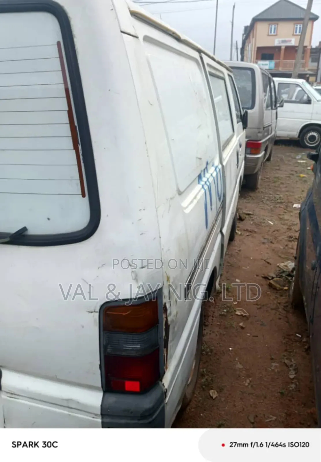 Mitsubishi L300 2002 White
