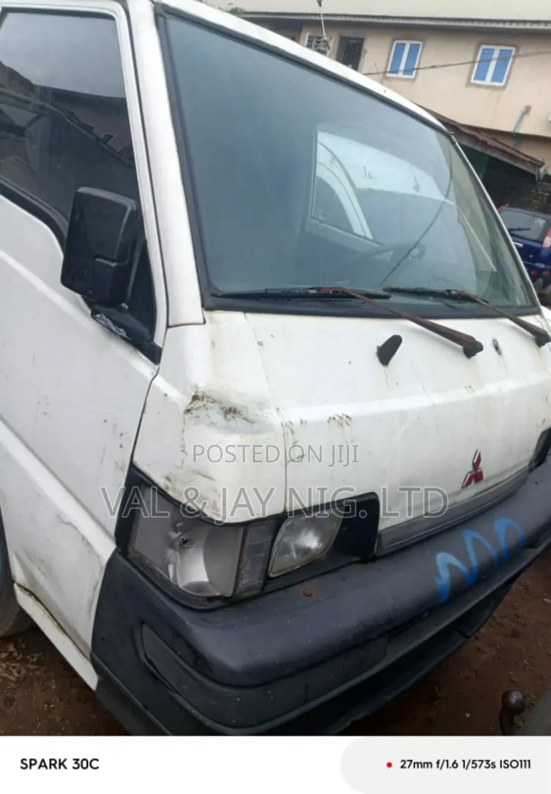 Mitsubishi L300 2002 White