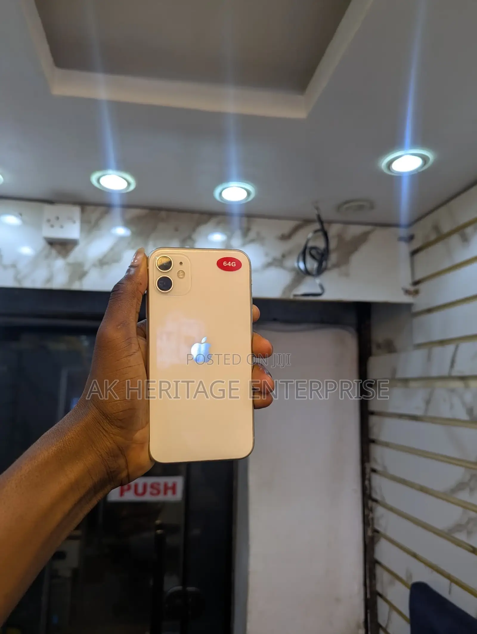 Apple iPhone 11 64 GB White