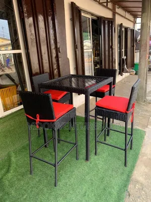 Outdoor Rattan Furniture With 4 Chairs and 1 Table