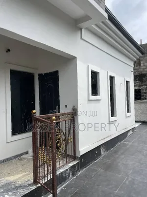 2bdrm Bungalow in Warri for rent