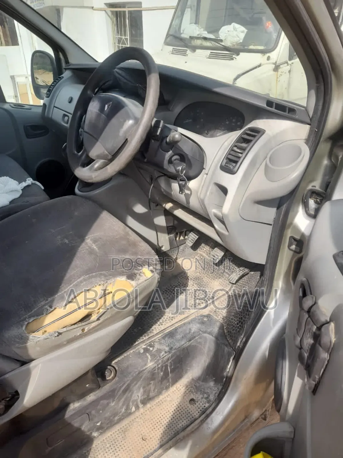 Renault Trafic 2005 Silver