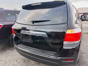 Toyota Highlander Limited 3.5l 4WD 2013 Black