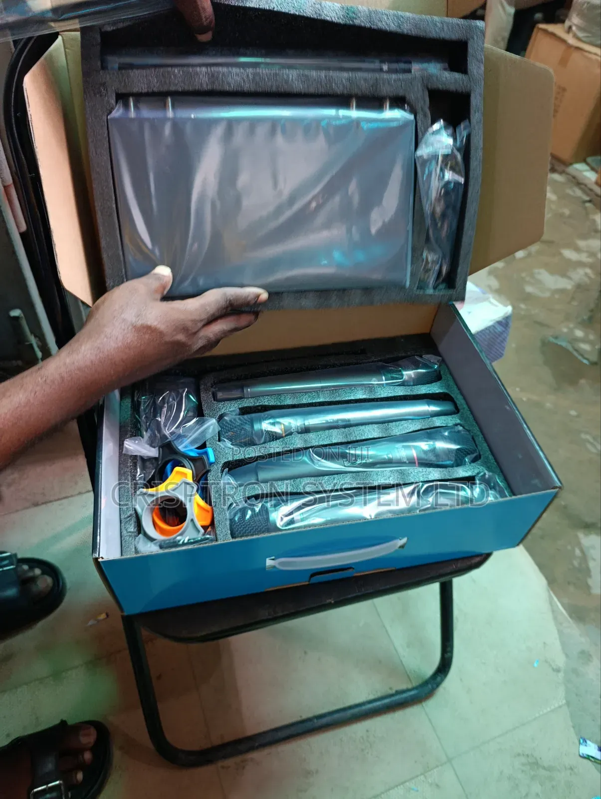Debra Ux400