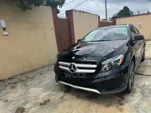 Mercedes-Benz GLA 250 2015 Black