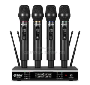 Debra Ux400