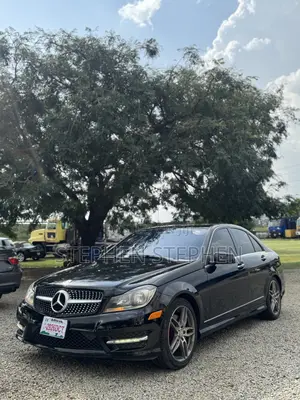 Mercedes-Benz C300 2013 Black