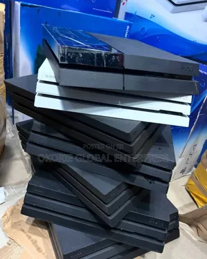 Sony Playstation 4 Come With 2 Pad and Games Inside 