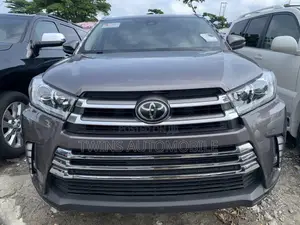 Toyota Highlander Limited Platinum 4x4 V6 (3.5L 6cyl 8A) 2017 Gray