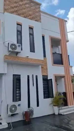 4bdrm Duplex in Benin City for sale