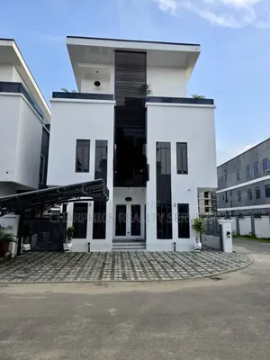 5bdrm Duplex in Jahi for sale