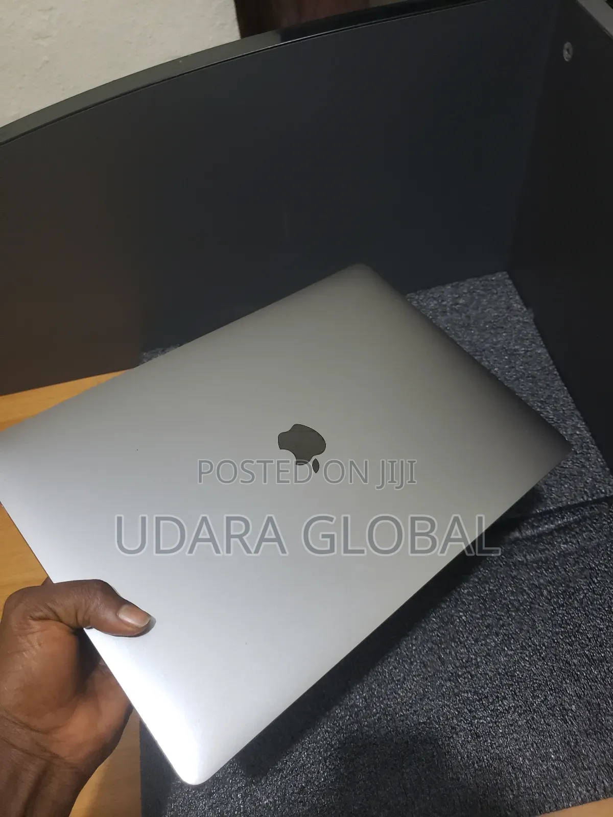 Laptop Apple MacBook Pro 2019 16GB Intel Core I9 HDD+SSD 512GB