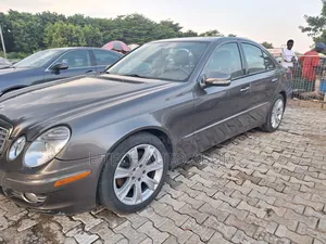 Mercedes-Benz E350 Base 4Matic Sedan AWD (3.5L 6cyl 5A) 2009 Gray