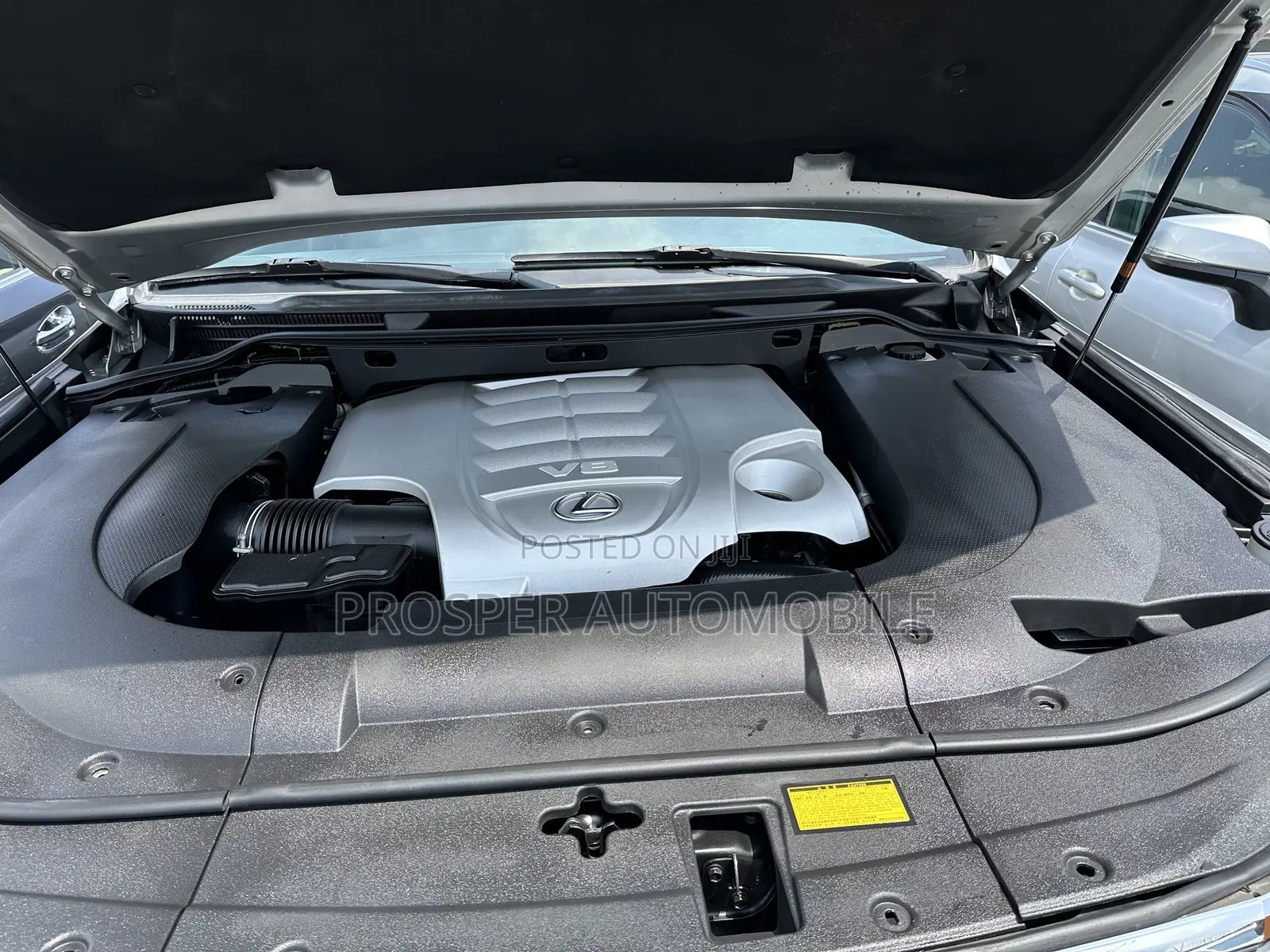 Lexus LX 570 2009 Silver