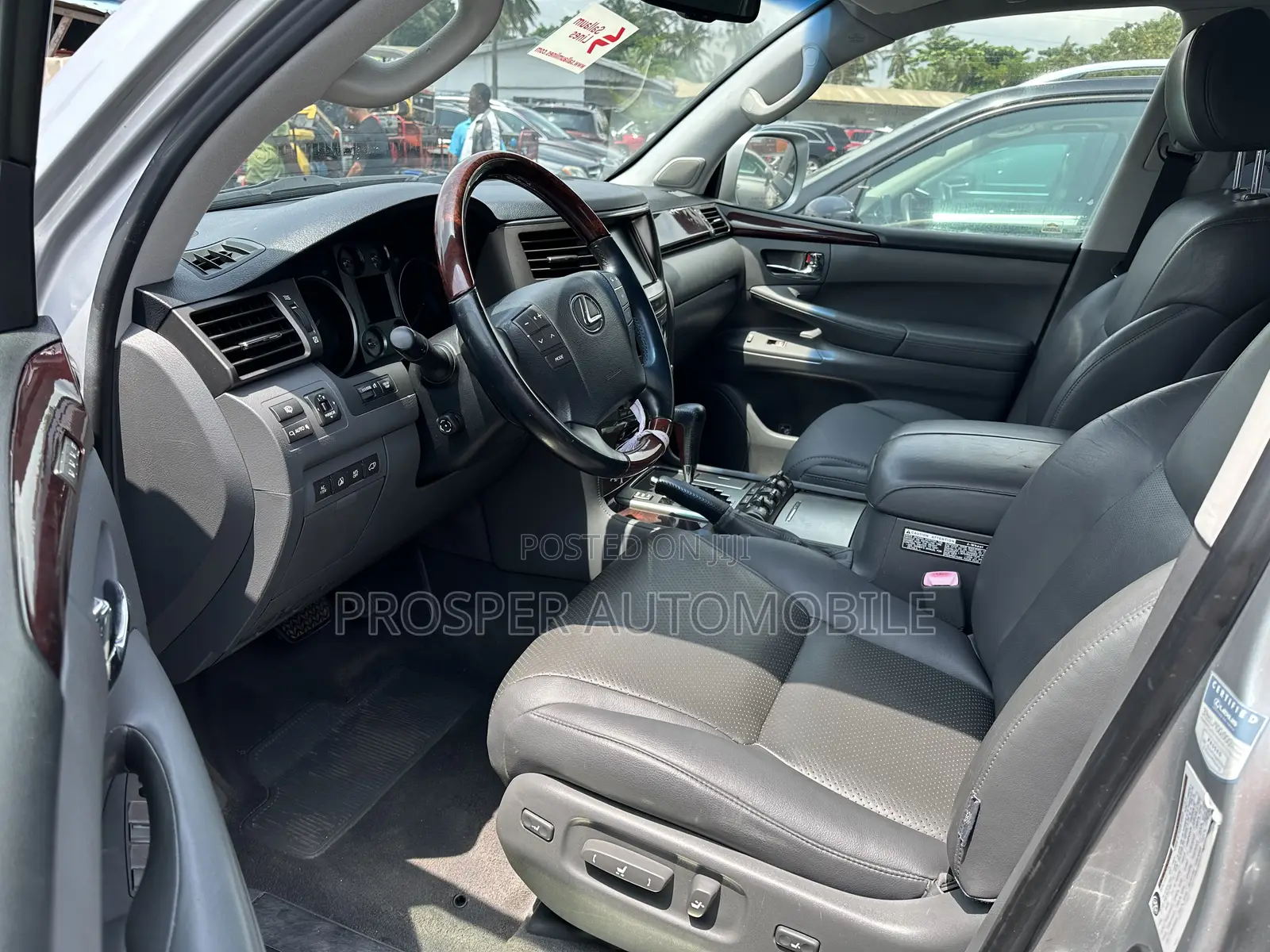 Lexus LX 570 2009 Silver