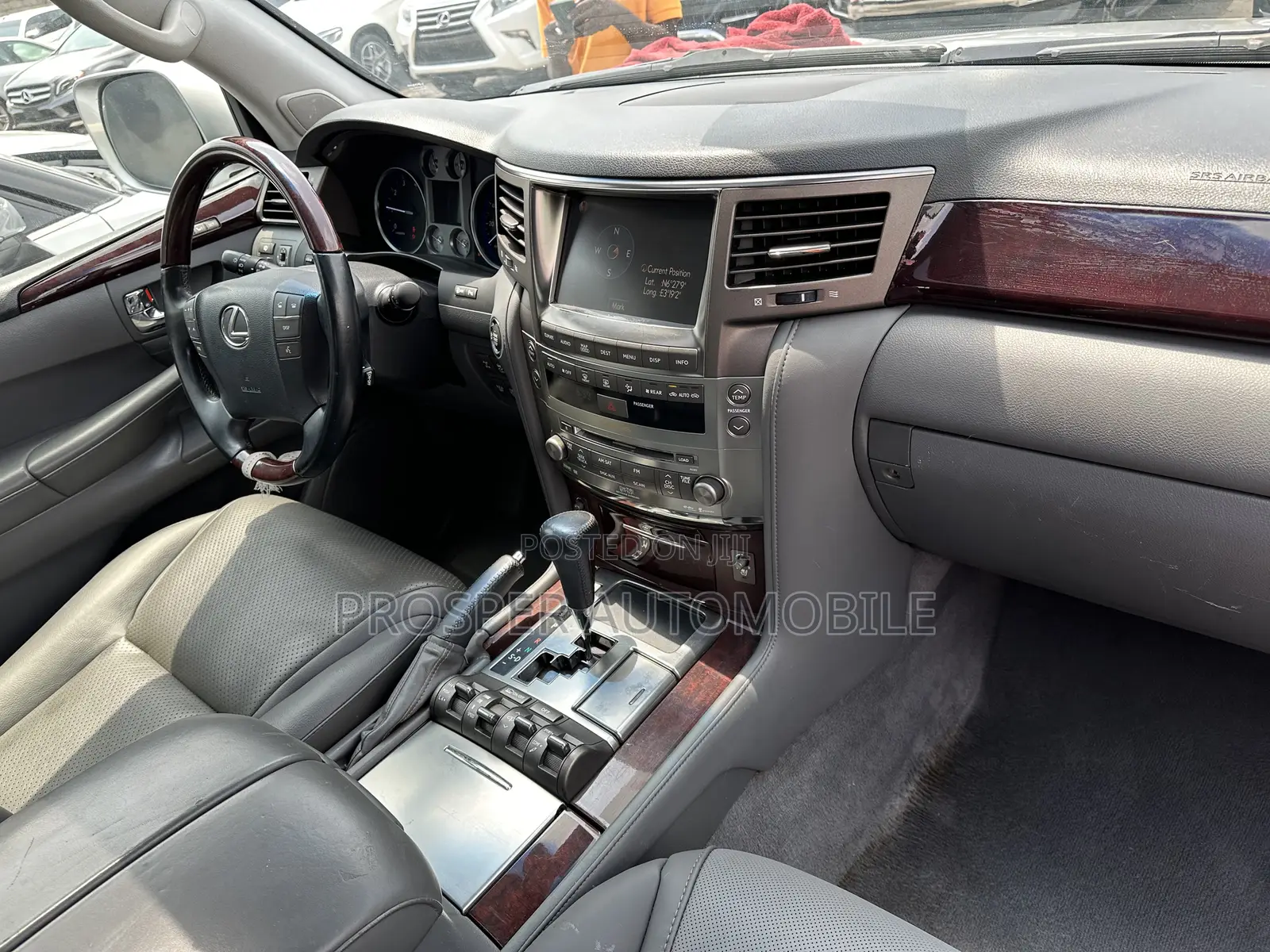 Lexus LX 570 2009 Silver