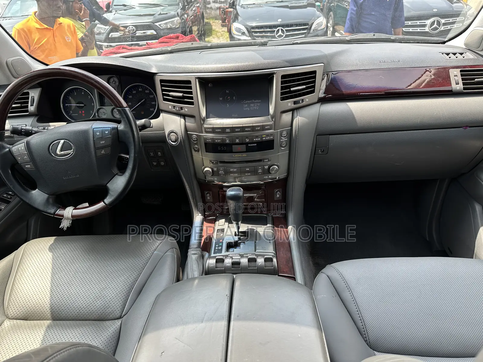 Lexus LX 570 2009 Silver