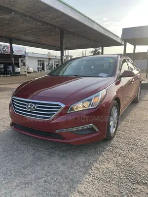 Hyundai Sonata SE 4dr Sedan (2.4L 4cyl 6A) 2015 Red