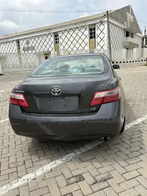 Toyota Camry LE 4dr Sedan (2.4L 4cyl 5A) 2008 Gray