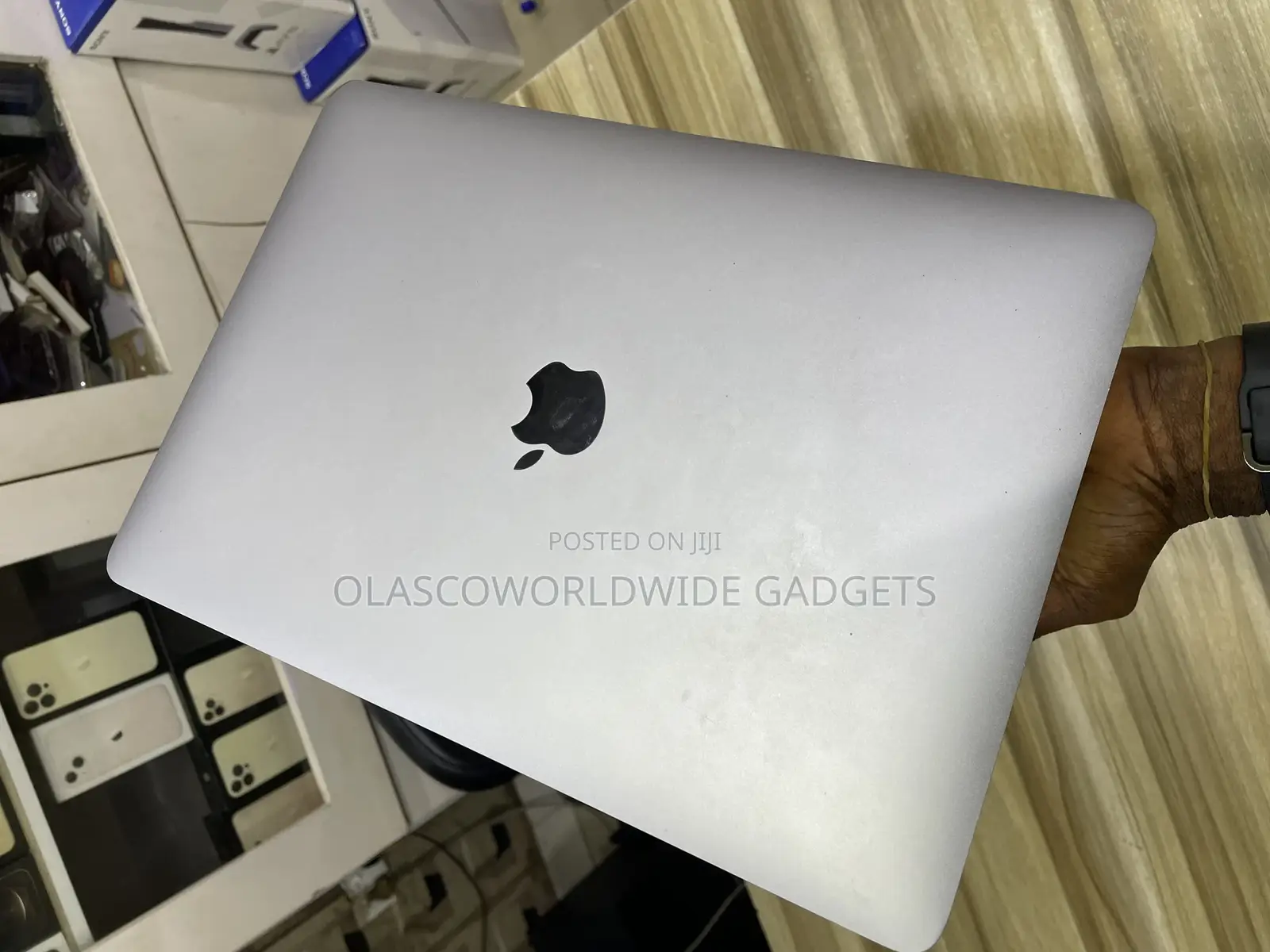 Laptop Apple MacBook Pro 2020 M1 8GB Apple M1 SSD 256GB