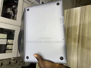 Laptop Apple MacBook Pro 2020 M1 8GB Apple M1 SSD 256GB