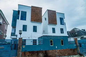 4bdrm Duplex in Thomas Estate for sale