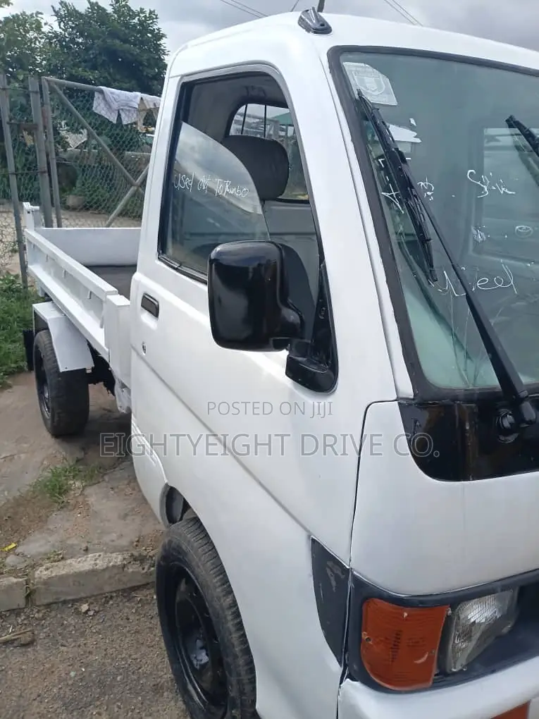 Daihatsu Hijet 2010 White