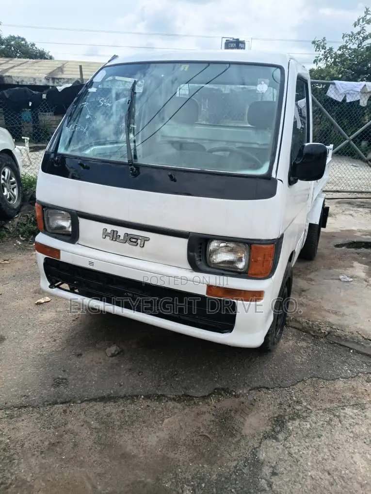 Daihatsu Hijet 2010 White
