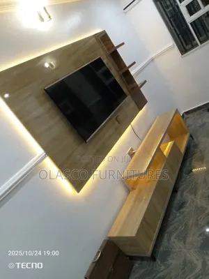 Mini Tv Console