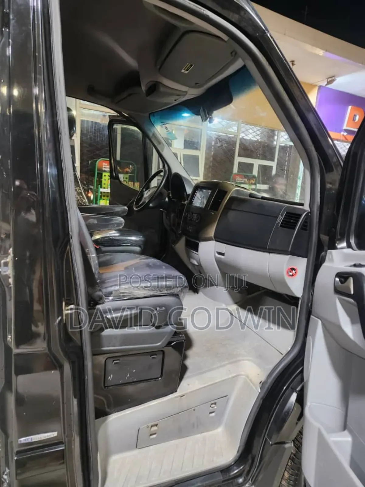 Mercedes-Benz Sprinter 2012 Black