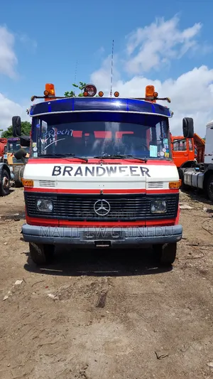Super Clean Mercedes Benz 608 Maintenance Truck
