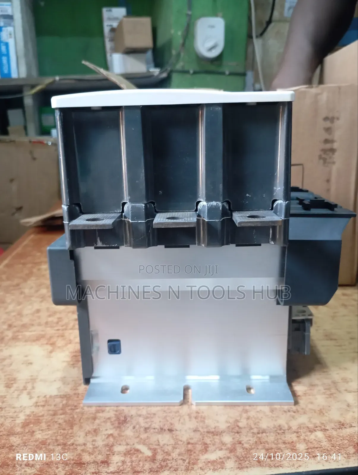 Schneider Electric Tesys Lc1f-330 400a Contactor