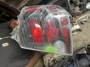 Set Taillights Sentra 2008-010