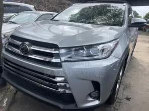 Toyota Highlander Limited 4x2 V6 (3.5L 6cyl 8A) 2017 Silver