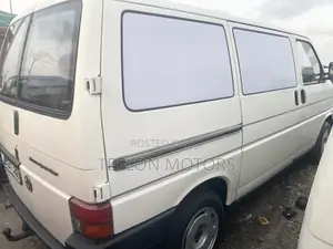 Volkswagen LT 2000 White