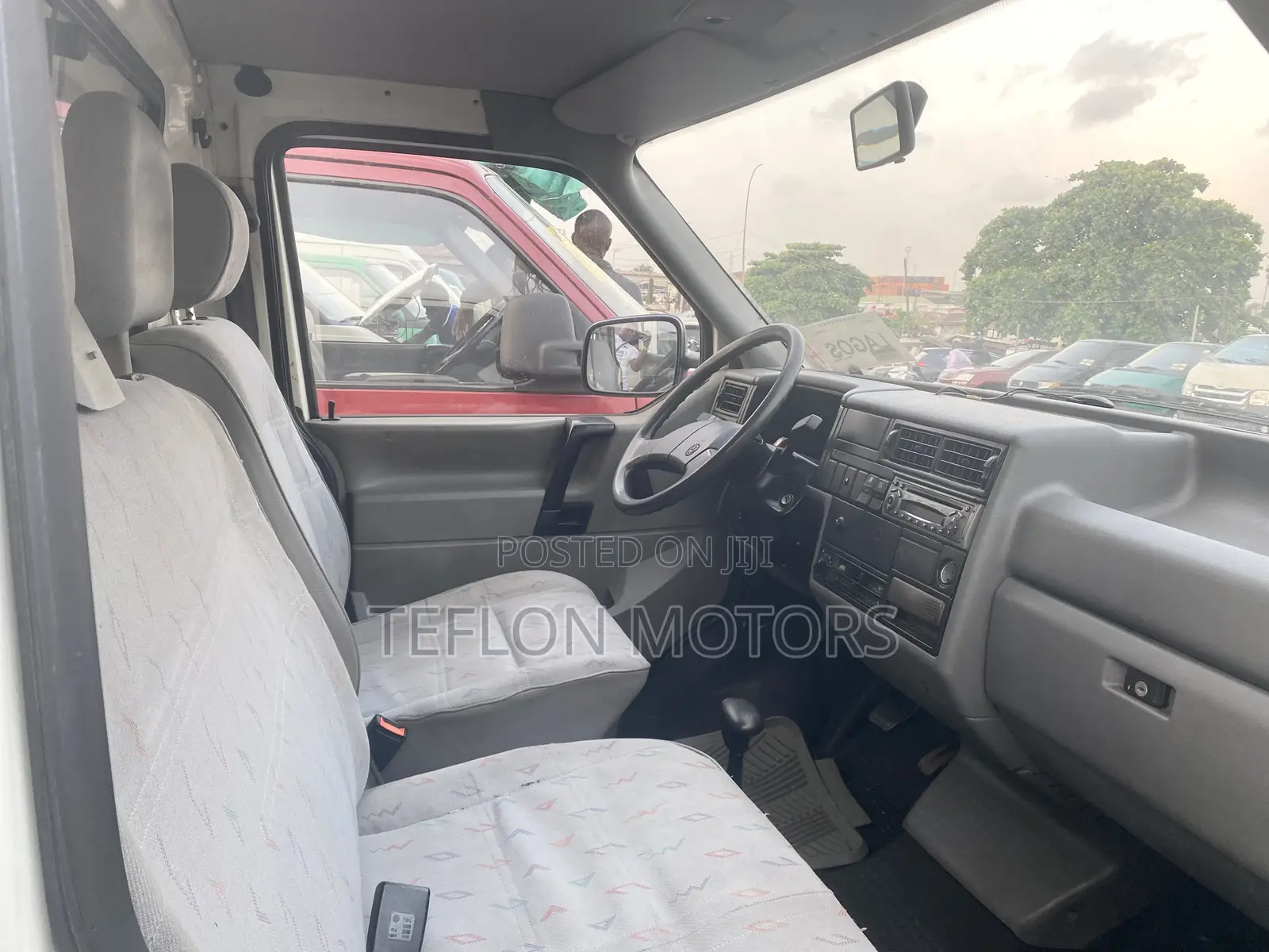 Volkswagen LT 2000 White