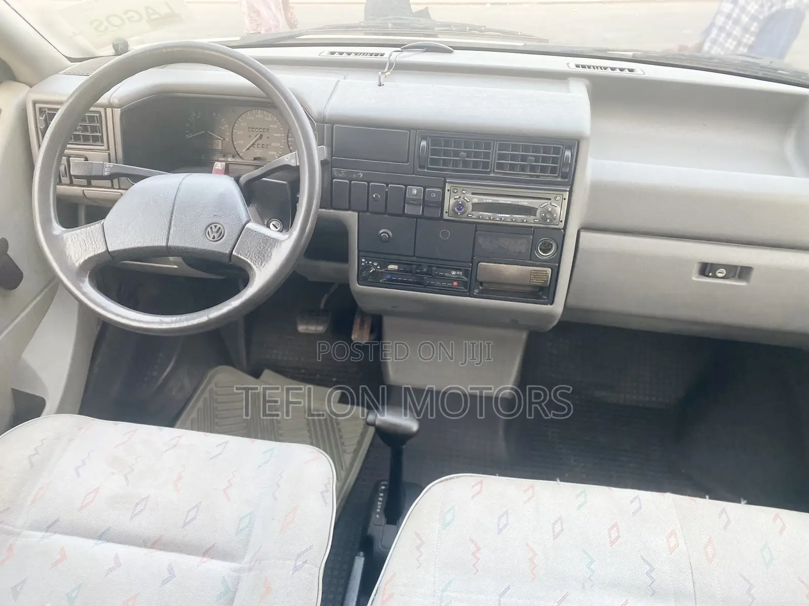 Volkswagen LT 2000 White