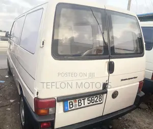 Volkswagen LT 2000 White