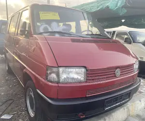 Volkswagen Transporter 2000 Red