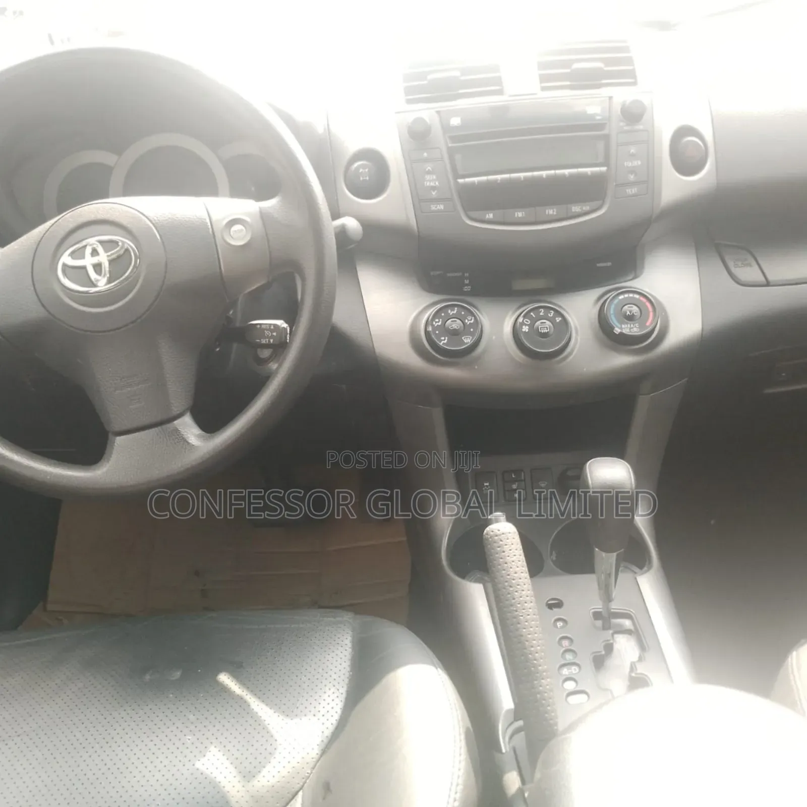 Toyota RAV4 2011 White