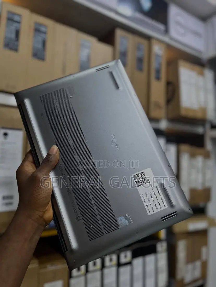 Laptop Dell Precision 5680 32GB Intel Core I7 SSD 1T