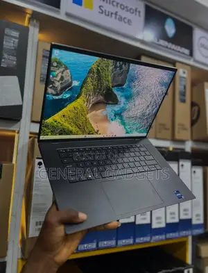 Laptop Dell Precision 5680 32GB Intel Core I7 SSD 1T