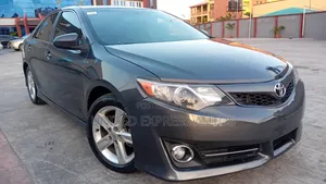 Toyota Camry SE 4dr Sedan (2.5L 4cyl 6A) 2013 Gray