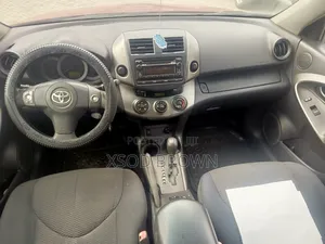 Toyota RAV4 LE AWD (2.5L 4cyl 6A) 2013 Red
