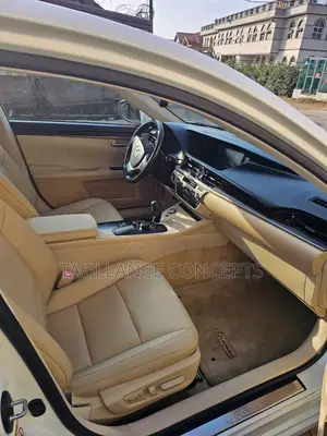 Lexus ES 350 FWD 2013 White