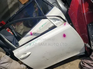 Toyota Rav4 2014 Model Complete Door Front Right