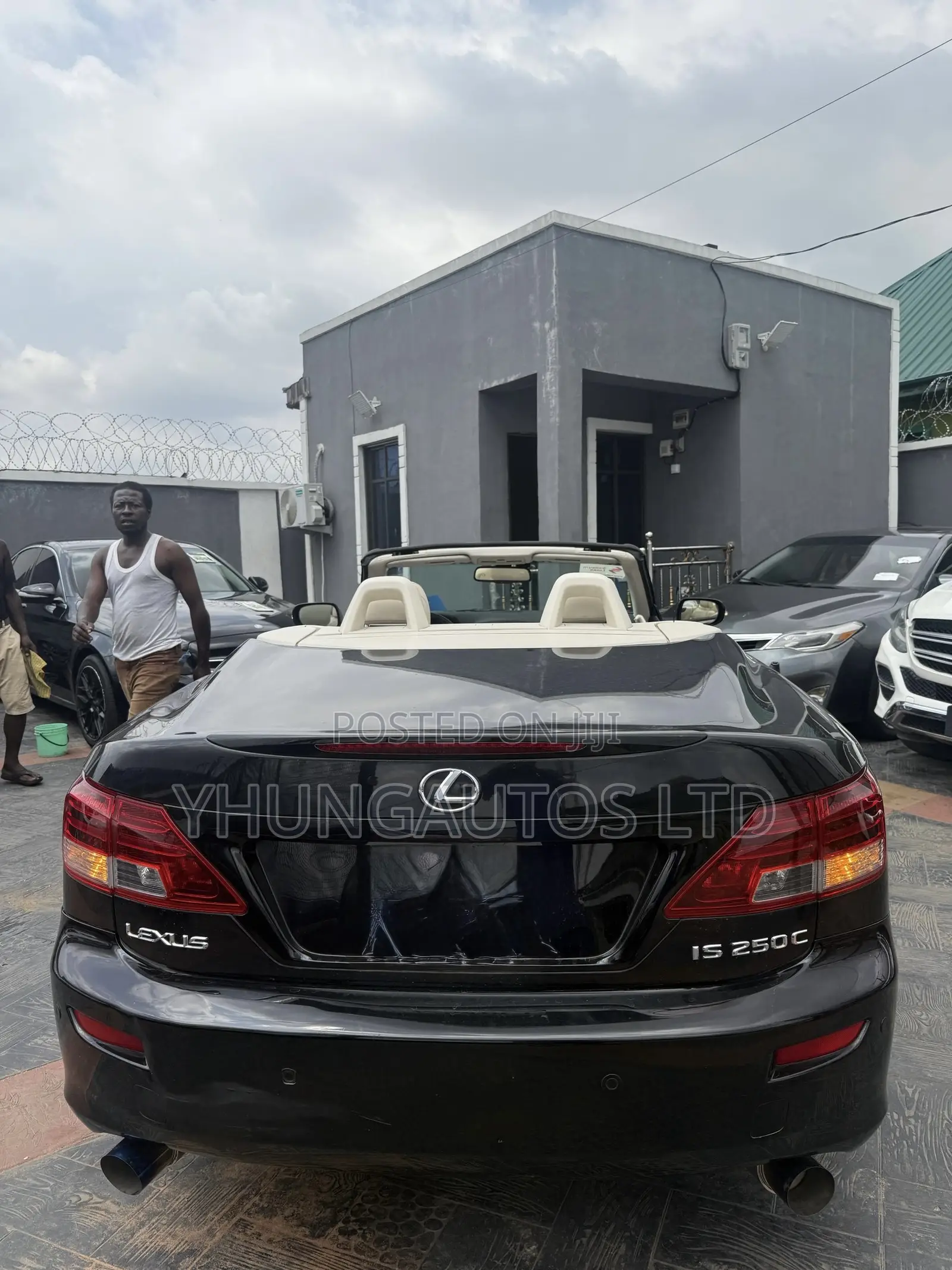 Lexus IS 250 C Automatic 2010 Black
