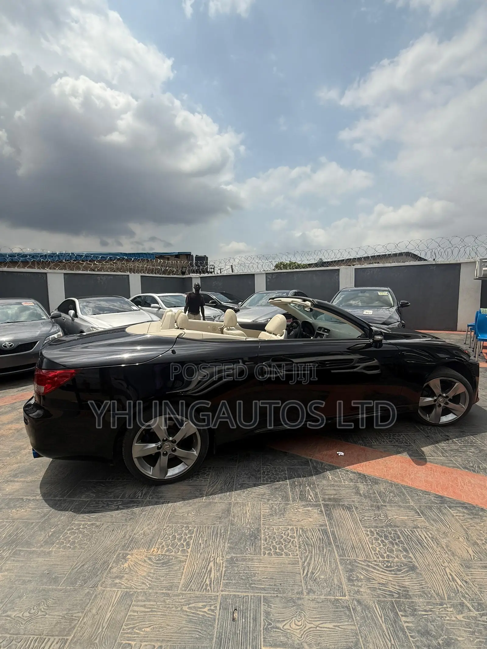 Lexus IS 250 C Automatic 2010 Black