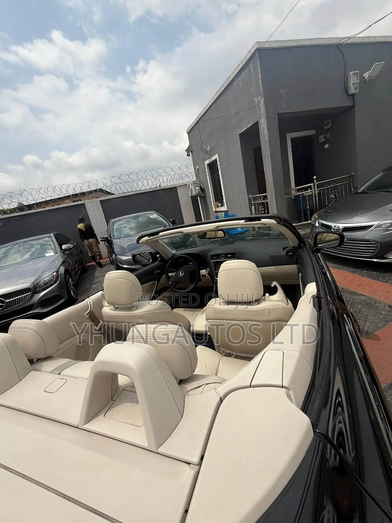 Lexus IS 250 C Automatic 2010 Black